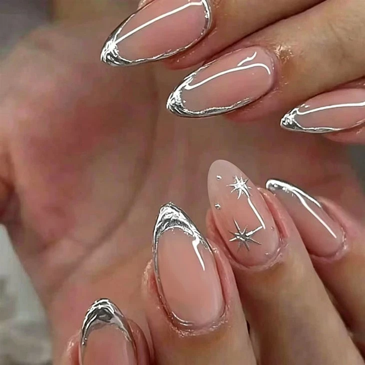 Ασημένιο περίγραμμα Αστέρι French Tip Press On Nails
